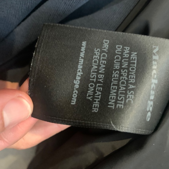 Mackage KAY down coat with Signature Collar - Picture 7 of 8